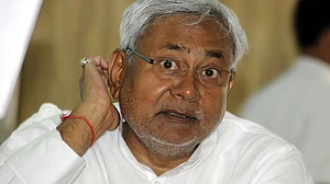 बिहार: तेजस्वी की वहज से मजबूर हुए नीतीश कुमार? उनके वादों को पूरा करने में जुटी एनडीए सरकार