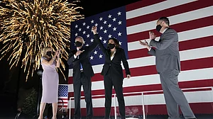 US Election2020: दुनिया को अगले राष्ट्रपति की घोषणा का इंतजार, बिडेन खेमे में जश्न शुरु