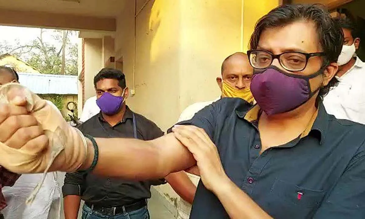 आशुतोष का लेख: क्या अर्नब की गिरफ्तारी प्रेस की आजादी पर हमला है, और आखिर क्यों कर रही है इस पर बीजेपी विलाप?