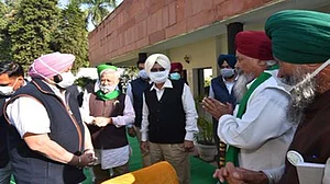 नवजीवन बुलेटिन: किसानों की CM अमरिंदर से मुलाकात के बाद बनी बात और महबूबा मुफ्ती ने केंद्र पर लगाए गंभीर आरोप