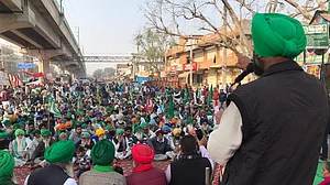 टिकरी बॉर्डर पर डटे किसानों का सवाल: सिर्फ 4 घंटे में हो सकती है नोटबंदी, तो कृषि कानून पर फैसले में देरी क्यों?