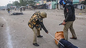 यूपीः एक साल पहले CAAProtest में गई थी 23 की जान, आज तक कंधों पर जनाज़े का बोझ महसूस कर रहे हैं परिजन