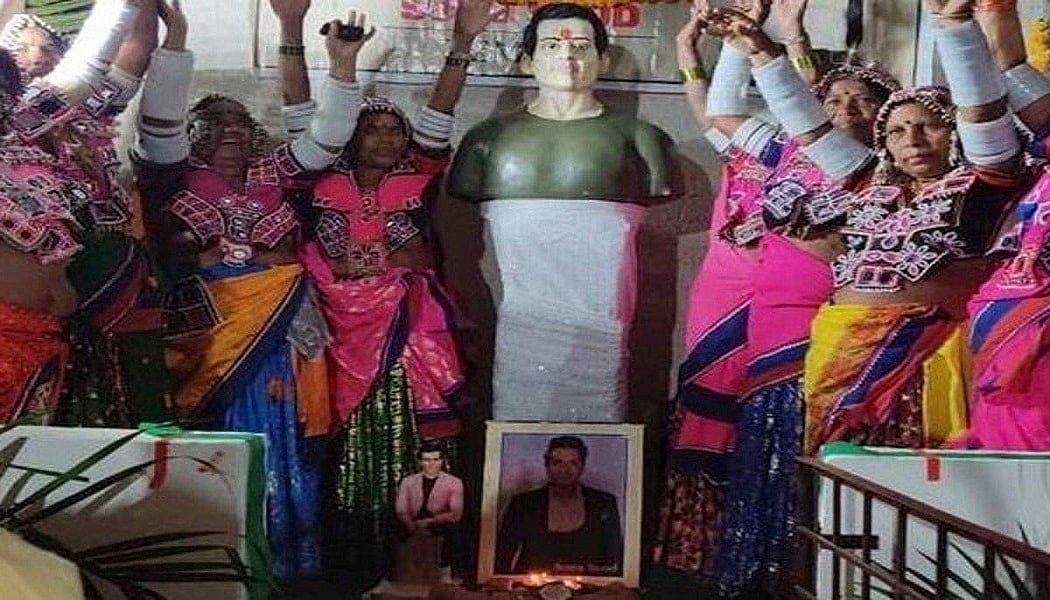 वीडियो: इस गांव के लोगों ने सोनू सूद को दिया भगवान का दर्जा, मंदिर बनाकर की जा रही पूजा