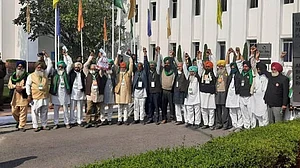 किसानों और सरकार के बीच 30 दिसंबर को होगी वार्ता, दोपहर 2 बजे विज्ञान भवन में बैठक के लिए बुलाया