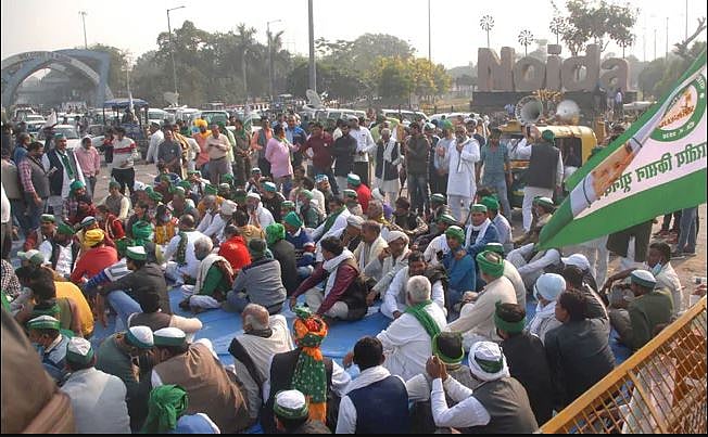 उत्तर प्रदेश में किसानों को ‘समझाने’ गांवों की तरफ दौड़े पुलिस अफसर, तेज होते आंदोलन से सकते में योगी सरकार