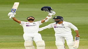 India vs Australia: दूसरे दिन अजिंक्य रहाणे ने ठोका शानदार शतक, भारत ने ऑस्ट्रेलिया पर 82 रनों की बनाई बढ़त