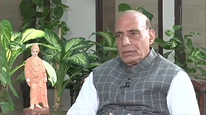 LAC विवाद पर रक्षा मंत्री का बड़ा बयान, कहा- चीन से बातचीत का अब तक नहीं निकला कोई नतीजा, यथास्थिति बरकरार