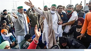 भाकियू का ऐलान: किसानों को परेशान किया तो थानों में बांध देंगे गाय-भैंस, ट्रॉली रोकी तो जाम कर देंगे एक्स्प्रेस वे