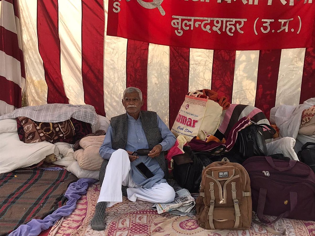 गन्ने का बकाया, महंगी बिजली और कर्ज की मार से परेशान यूपी के किसान आ डटे हैं गाजीपुर बॉर्डर पर