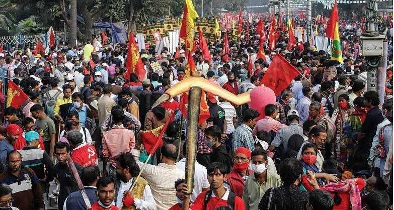 किसानों ने तैयार कर दी जोरदार प्रतिरोध की जमीन, अब सभी को देना चाहिए उनका साथ