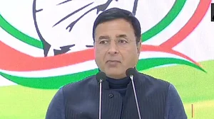 राजधानी में हुई हिंसा के लिए गृहमंत्री अमित शाह जिम्मेदार, पीएम बरखास्त करें: कांग्रेस