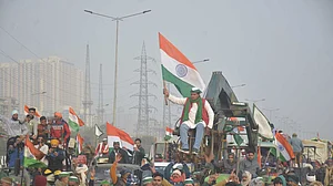 वीडियो: ट्रैक्टर परेड बवाल के बाद भी हाई है किसानों का जोश! अन्नदाता बोले- केंद्र ने रचि साजिश, जारी रहेगा आंदोलन