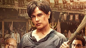 कोरोना काल में खाली पड़े मल्टीप्लेक्स और बड़े पर्दे पर मैडम चीफ मिनिस्टर की दस्तक