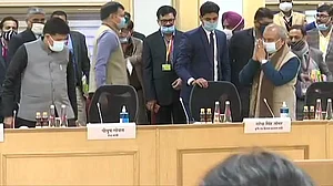 सरकार के अड़ियल रुख के कारण आज की बैठक भी बेनतीजा खत्म, अब 8 जनवरी को फिर होगी अगली वार्ता