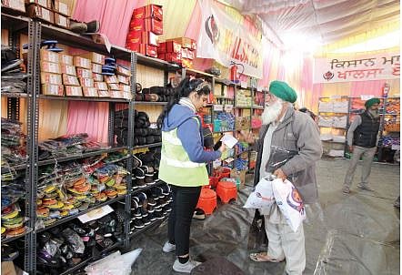 आंदोलनकारी किसानों के लिए मददगार बना किसान मॉल, सरकार ने मुंह फेरा तो खालसा एड ने थामा हाथ