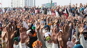 Farmers Protest LIVE: किश्तों में जान लेने की बजाय सरकार बताए कितने सिर और चाहिए- किसान की मौत पर सुरजेवाला