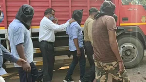 मुंबई पुलिस ने जब्त किया गुटखा, पान-मसालों का सवा करोड़ का जखीरा, कई हिरासत में