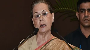 देशभक्ति का सर्टिफिकेट देने वालों की सच्चाई आई सामने, किसानों के मुद्दे पर सोनिया गांधी बोलीं- सरकार का रुख अहंकारी