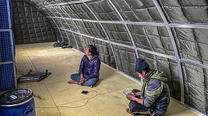 असली ‘फुनसुख वांगडू’ सोनम वांगचुक का सेना को तोहफा, बनाया सौर ऊर्जा चालित मोबाइल तम्बू