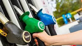 जनता पर महंगाई की मार, देश में लगातार 5वें दिन बढ़े तेल के दाम, कई शहरों में पेट्रोल की कीमत 100 रुपये लीटर के करीब