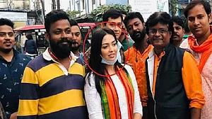 बंगाल में कोकीन के साथ बीजेपी की चर्चित युवा नेता गिरफ्तार, कार से लाखों रुपये का ड्रग्स बरामद