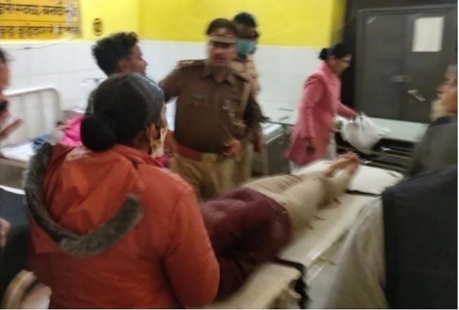 अयोध्या में वैक्सीन लेने के बाद सात महिला कांस्टेबल की हालत बिगड़ी, अस्पताल में कराना पड़ा भर्ती