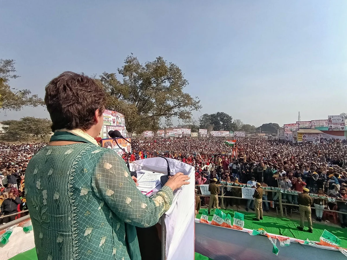प्रियंका गांधी का केंद्र-यूपी सरकार पर हमला, कहा- पीएम किसानों का मजाक उड़ाते हैं, योगी सरकार गन्ना बकाया नहीं चुकाती