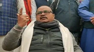 बिहार में नीतीश के इस विधायक के पैरों तले कानून, खुलेआम दावा- रिवॉल्वर रखता  हूं, जरूरत पड़ी तो ठोक दूंगा