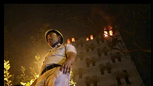 कोलकाता अग्निकांड: इमारत में आग लगने से अब तक 9 लोगों की गई जान, होगी उच्चस्तरीय जांच, जानें किसने क्या कहा?