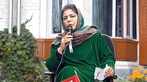 महबूबा मुफ्ती को बड़ा झटका, पूर्व सीएम का पासपोर्ट आवेदन नामंजूर