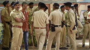 मध्य प्रदेश में प्रेमी-प्रेमिका का रिश्तेदारों ने निकाला जुलूस, 6 लोग गिरफ्तार, केस दर्ज