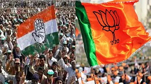 असम चुनाव: कांग्रेस की जमीनी तैयारी और वादों की गारंटी बनाम बीजेपी का बिना नैरेटिव और बिना नेता का प्रचार