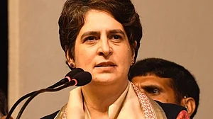 'सीएम योगी कोरोना संक्रमित के संपर्क में आने पर भी कर रहे चुनावी रैली', प्रियंका गांधी का गंभीर आरोप