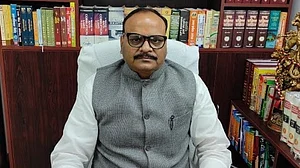 यूपी में कोरोना के हलात पर योगी के मंत्री ने जताई चिंता, पत्र लिखकर लोगों को सुविधा नहीं मिलने का मुद्दा उठाया