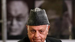 फारूक अब्दुल्ला का BJP पर निशाना, बोले- पता नहीं इन लोगों में नेहरू जी के खिलाफ क्यों है इतना जहर?