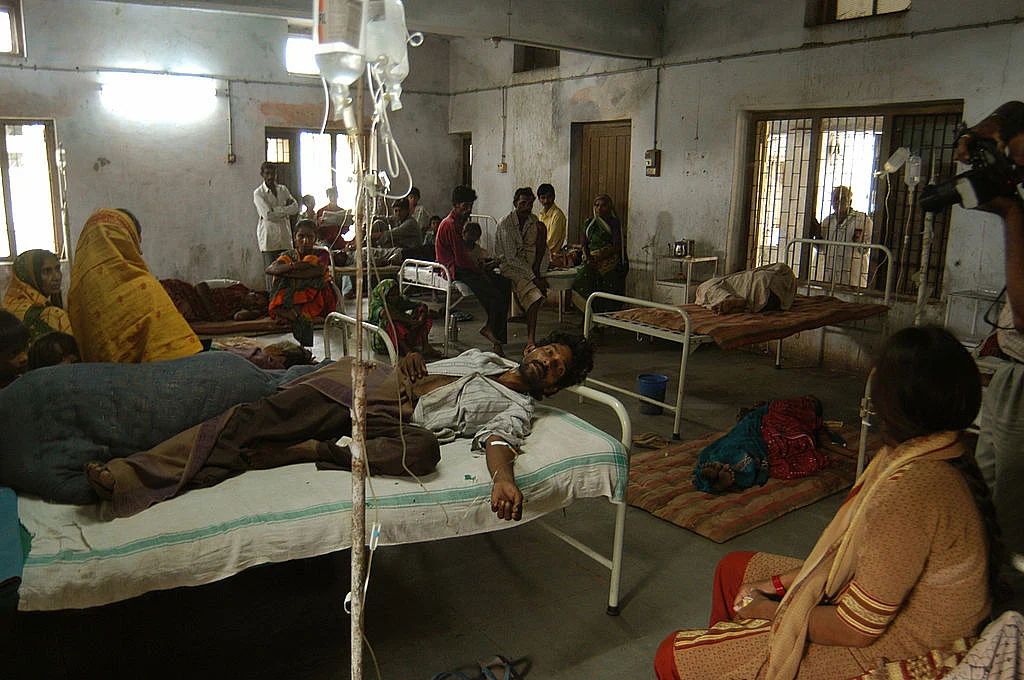 घात लगाए बैठा है कोरोना, मोदी-शाह, अडानी-अंबानी के बावजूद गुजरात आखिर क्यों तरस रहा है ऑक्सीजन और इलाज के लिए