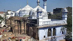 राम पुनियानी का लेखः ज्ञानवापी मस्जिद पर विवाद, पीछे की ओर यात्रा की शुरुआत