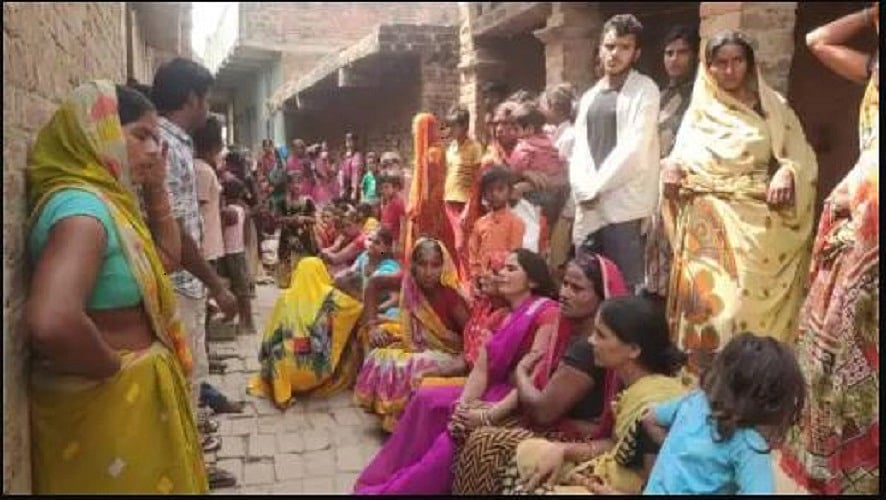 बिहार के नवादा में 16 लोगों की मौत से मातम, परिजनों का जहरीली शराब पर आरोप, पुलिस कर रही इनकार