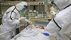 देश में कोरोना के फिर डरावने आंकड़े आए सामने! 24 घंटे में 1 लाख 26 हजार से ज्यादा नए केस, 684 लोगों की गई जान
