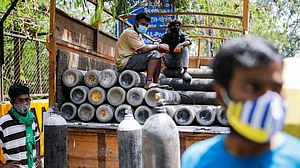 दिल्ली में फिर आ सकता है गंभीर ऑक्सीजन संकट, हरियाणा में रोकी गई सप्लाई की खेप