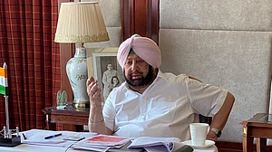 कोरोना संकट के बीच पंजाब सरकार का बड़ा एलान, 5वीं, 8वीं और 10वीं के सभी छात्र बिना परीक्षा होंगे प्रमोट