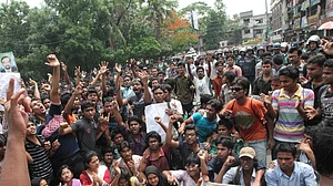 बिहारः कोरोना के चलते कोचिंग बंद करने के आदेश पर भड़के छात्र, सासाराम में सड़क पर मचाया कोहराम