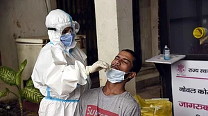 बिहार में कोरोना के मामलों में भयावह उछाल, एक दिन में 935 नए संक्रमित मिलने से हड़कंप