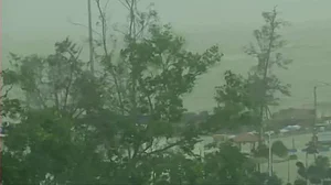 तूफान यास का लैंडफॉल शुरू, बंगाल और ओडिशा के कई इलाकों में घुसा समुद्र का पानी, इन राज्यों में भारी बारिश की आशंका