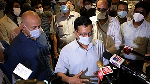 दिल्ली को अभी वैक्सीन मिलने की कोई उम्मीद नहीं, लॉकडाउन से काबू में आ रहा है कोरोना : केजरीवाल