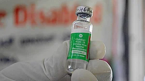 भारत में जल्द शुरू होगा बच्चों पर वैक्सीन ट्रायल, नीति आयोग सदस्य ने टीके पर राजनीति नहीं करने की दी सलाह