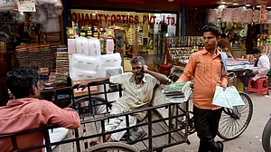 इस साल जनवरी से अब तक चली गई 3.68 करोड़ लोगों की नौकरी, 2.31 करोड़ दिहाड़ी मजदूरों से छिन गया काम- सीएमआईई