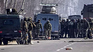 जम्मू-कश्मीर: श्रीनगर के पारिंपोरा मुठभेड़ में लश्कर का कमांडर अबरार समेत दो आतंकी ढेर