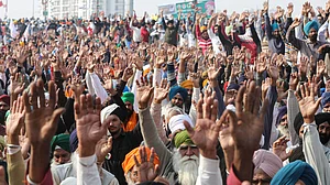 देशभर में कृषि कानून के विरोध में 26 जून को राजभवनों पर किसानों का होगा प्रदर्शन, दिखाएंगे काले झंडे