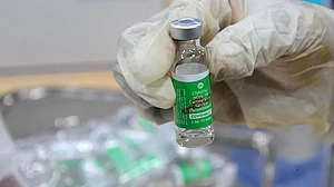 पीएम के ऐलान के बाद केंद्र ने 44 करोड़ वैक्सीन का दिया ऑर्डर, दूर हो सकती है टीके की किल्लत